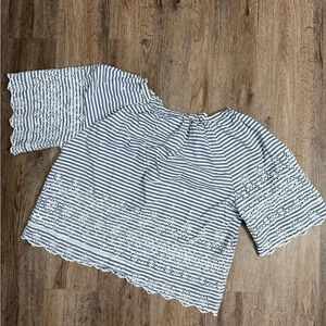 GAP • Short Sleeve Scalloped Striped Top